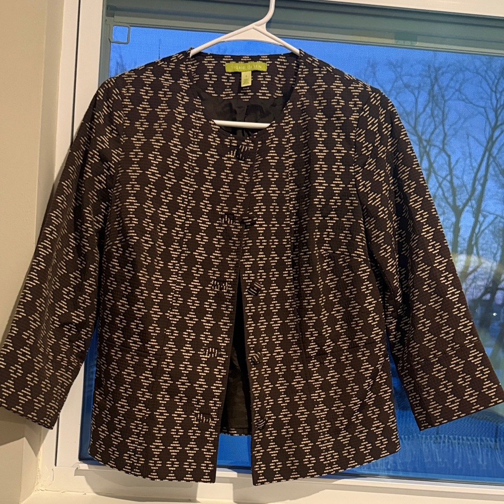 Elegant Brown and Beige Women's Blazer